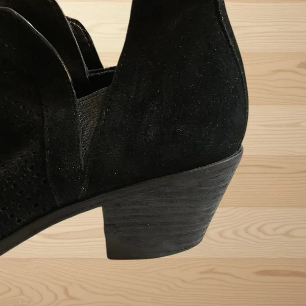 Sigerson‎ Morrison Booties SZ 7 Black Suede Leather Perforated Pattern Slip-on